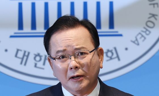 대구시장 출마선언하는 김부겸 전 총리