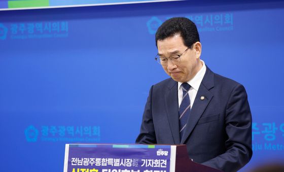 단일화 입장 밝히는 신정훈 후보