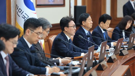 임시 국무회의 주재하는 김민석 국무총리