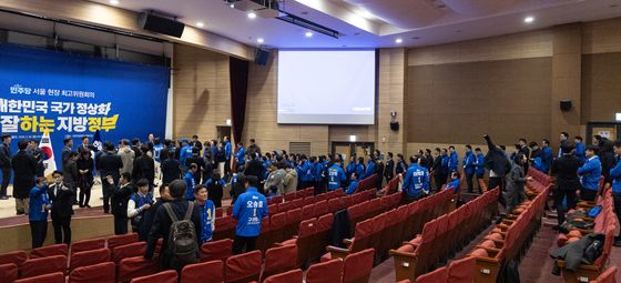 '정청래 대표와 사진 남기려'