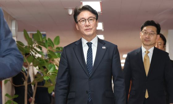 임시 국무회의 참석하는 김민석 국무총리