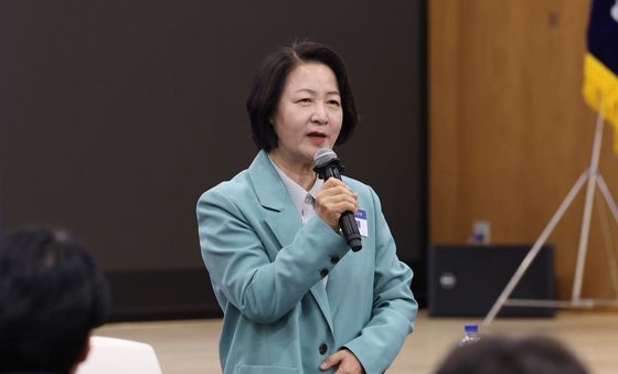 인사말 하는 추미애 후보