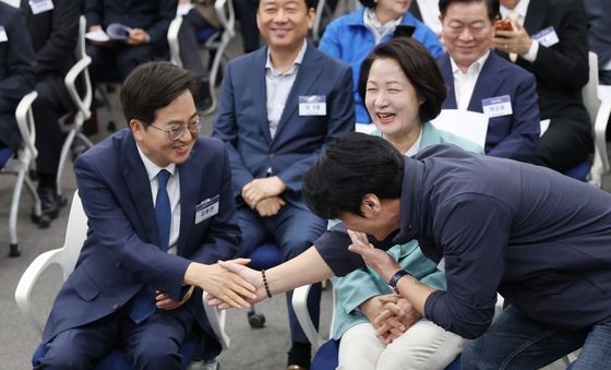 한자리 모인 민주당 경기지사 후보돌