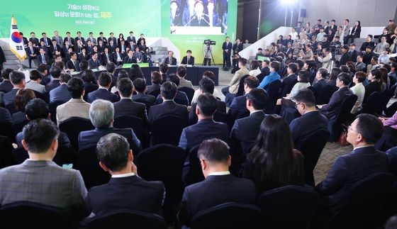 제주 타운홀미팅 간담회 발언하는 이재명 대통령