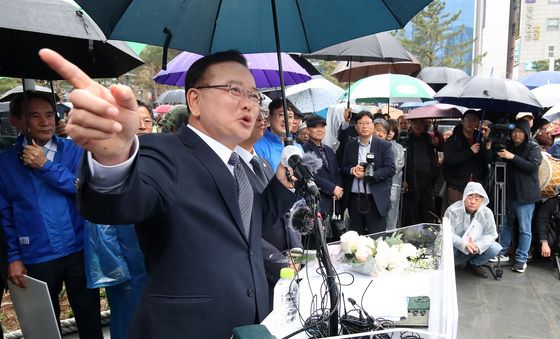 대구시장 출마 선언하는 김부겸