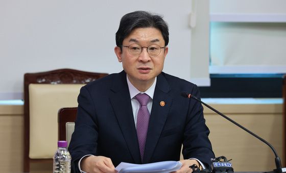 모두발언하는 이억원 금융위원장