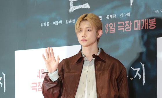 '살목지' VIP 시사회 찾은 TXT 연준