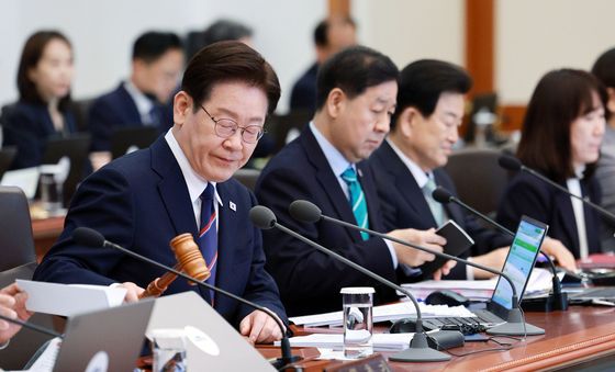 국무회의 주재하는 이재명 대통령