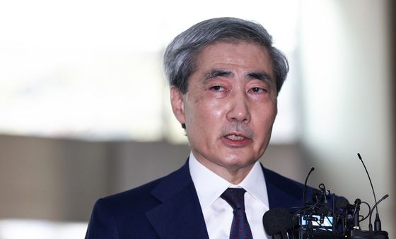 발언하는 신현송 한은 총재 후보자