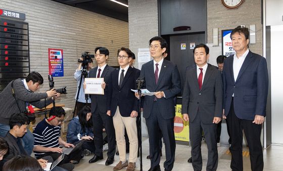 공천헌금 의혹 입장 밝히는 조정훈 국민의힘 의원