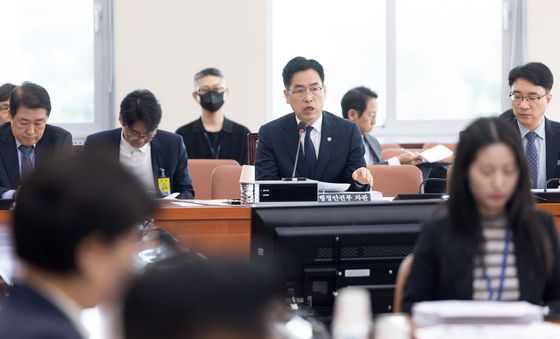 인사말하는 김민재 차관