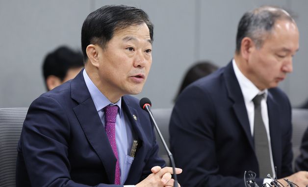 이형훈 복지부 차관, 중동전쟁 대응 회의 발언