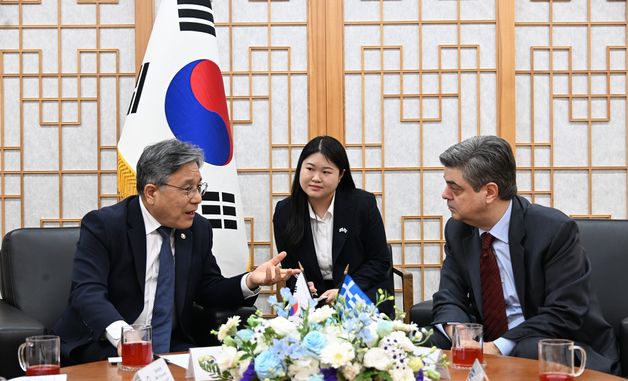 허민 청장, 주한 그리스 대사와 문화유산 분야 협력방안 논의