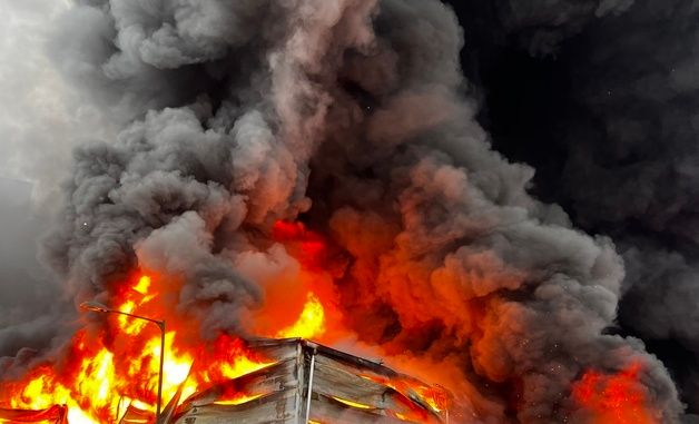 양주 섬유공장 화재…3명 부상