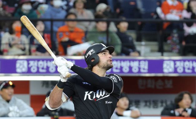 타격하는 힐리어드