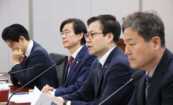 간담회 발언하는 여한구 본부장