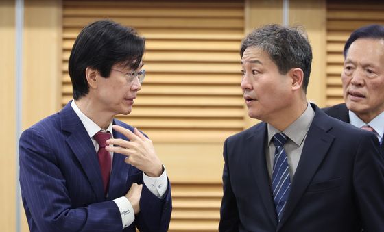 대화하는 조경태·김영배