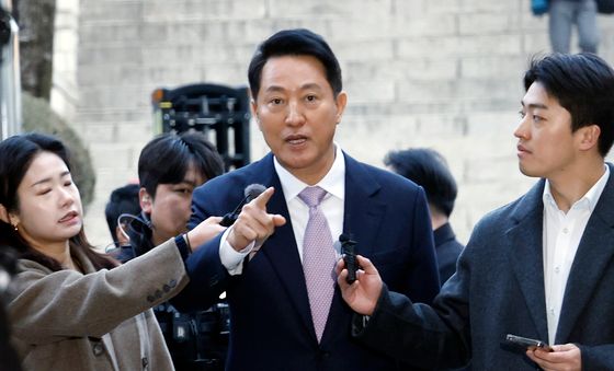 법원 도착한 오세훈 서울시장