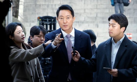 첫 공판 출석하는 오세훈 서울시장