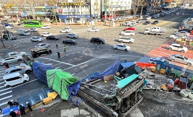 대구 만촌네거리 천공기 전도 사고