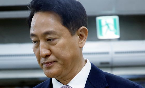 법정 향하는 오세훈 서울시장