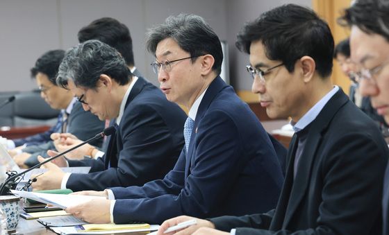 모두발언하는 이억원 금융위원장