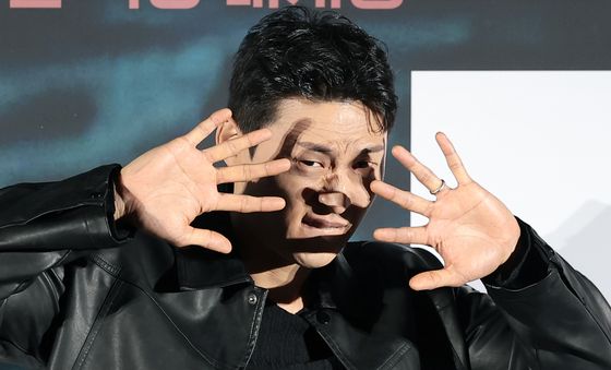 오동민, 귀신과 교신 중