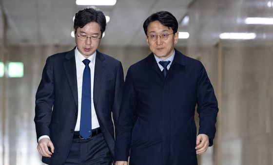 운영위원장실 향하는 천준호 민주당 원내운영수석