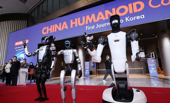 한국 찾은 중국 휴머노이드 로봇