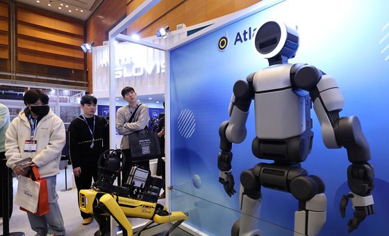아틀라스 등 현대차 AI로봇, 코엑스서 국내 첫 일반공개