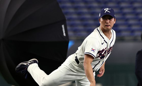 훈련하는 고우석