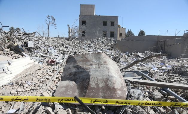 [포토] 미·이스라엘 공습에 파손된 테헤란 건물들