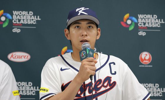 기자회견하는 이정후