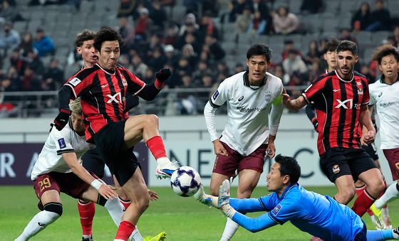 송민규 '들어가라'