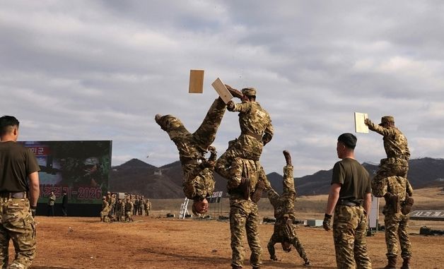 北 수도방위군, 제60훈련기지서 '사격 경기' 개최