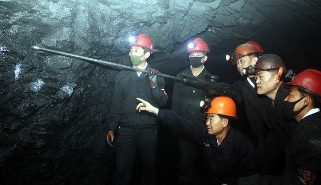 北 "새 전망 목표 향한 증산투쟁, 애국투쟁 총궐기"