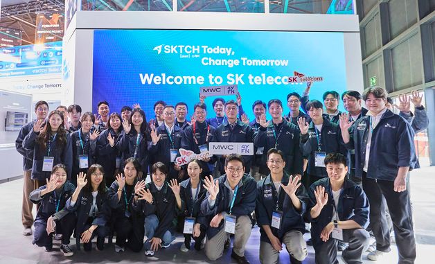 정재헌 SKT CEO, MWC26서 국내 스타트업 'AI 동반자' 약속