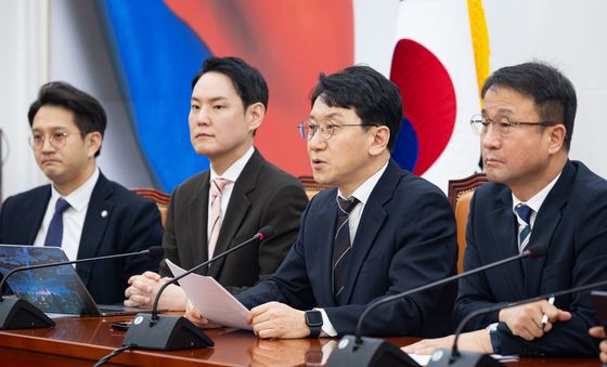 발언하는 천준호 민주당 원내운영수석