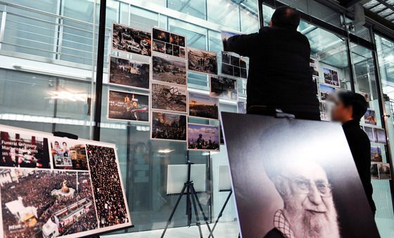 이란 현지 피해 사진 게시하는 대사관 직원들