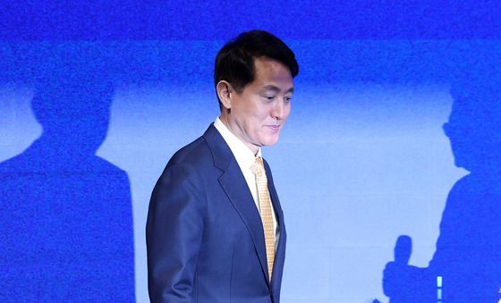 브리핑 앞둔 오세훈 서울시장