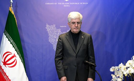 미국·이스라엘 공격 희생자 추모하는 주한 이란 대사