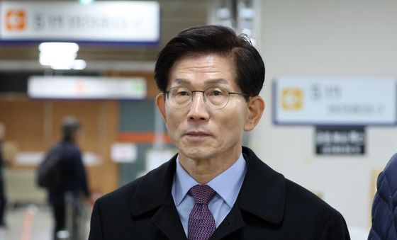 김문수, 서울중앙지법서 선거법 위반 공판 출석