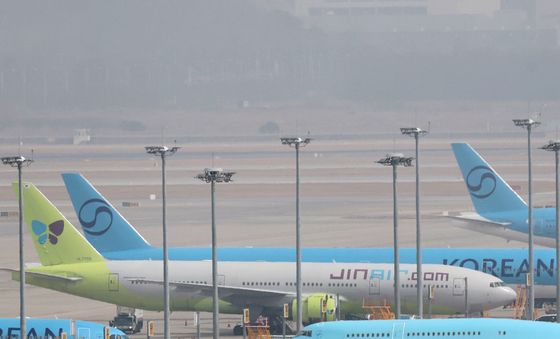 중동 리스크에 국제유가 급등까지…항공·여행업계 비상