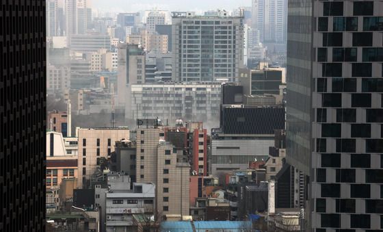 종로구 봉익동 건물에서 화재, 5명 대피