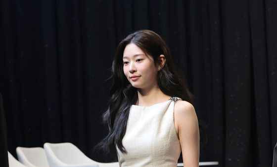 김민주, 순백 여신