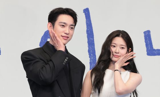 박진영·김민주, 그림같은 커플