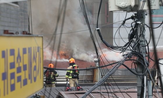 종묘 옆 봉익동 건물 화재 발생