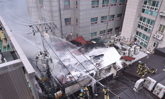 종로구 종묘 인근 건물 화재 발생