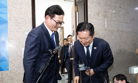 송영길 전 대표 배웅하는 정청래 대표