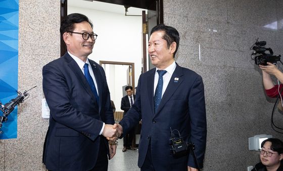 송영길 전 대표 배웅하는 정청래